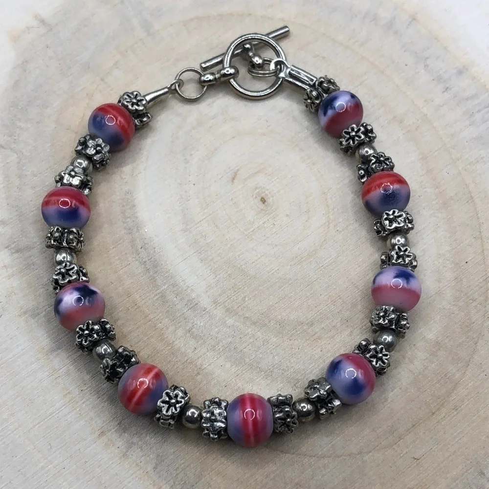 Artisan stars and stripes beaded glass bracelet patriotic.